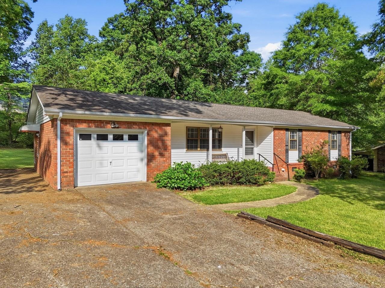 945 Brynwood Ter - Photo 3 of 32