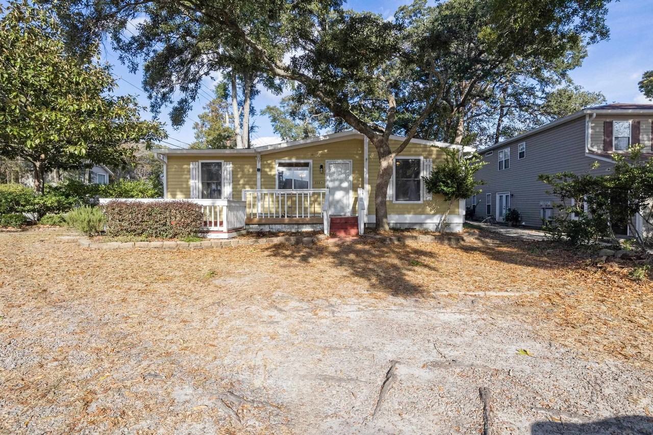 111 N Hollywood Dr - Photo 3 of 31