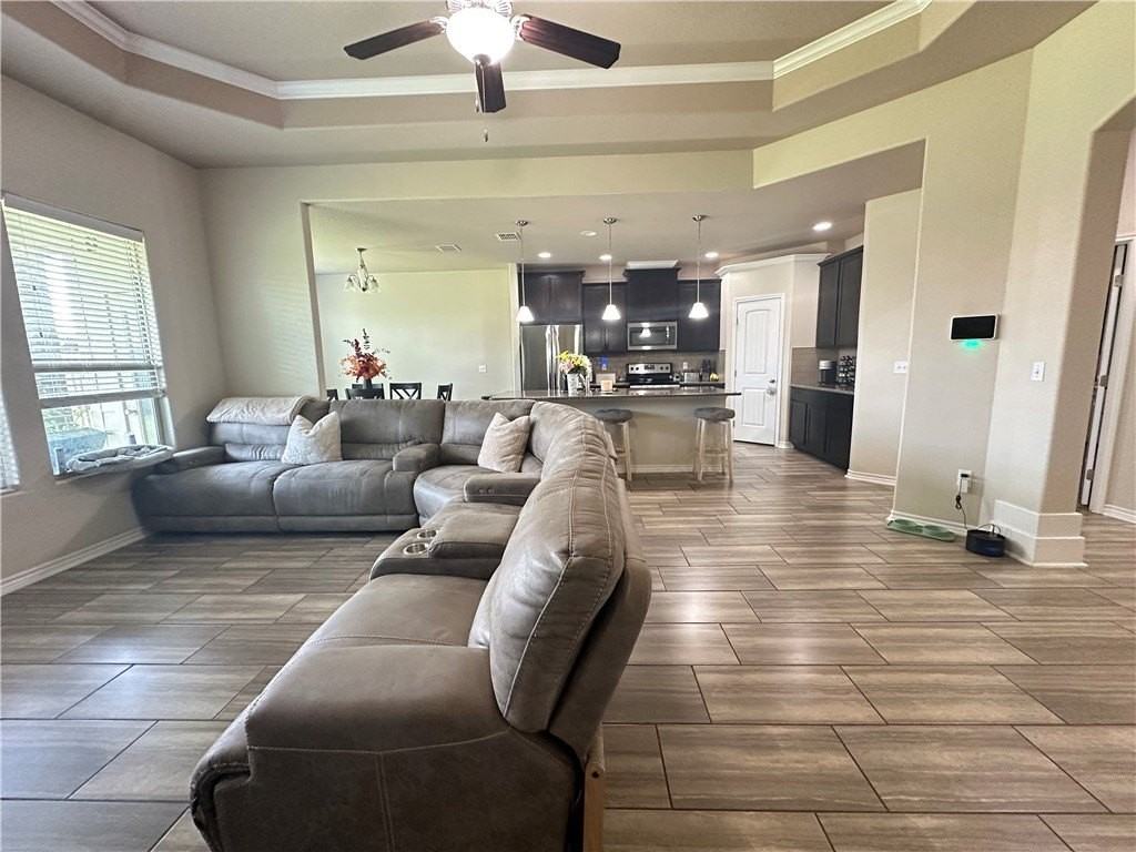 1016 Santa Catalina - Photo 5 of 38