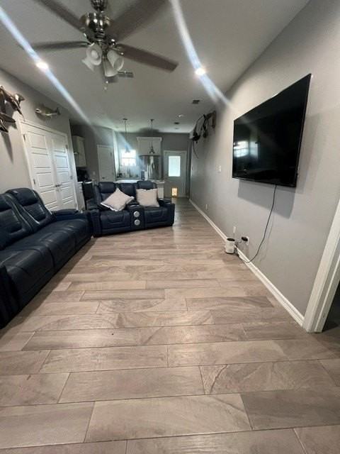 1107 E Kenedy Ave - Photo 5 of 17