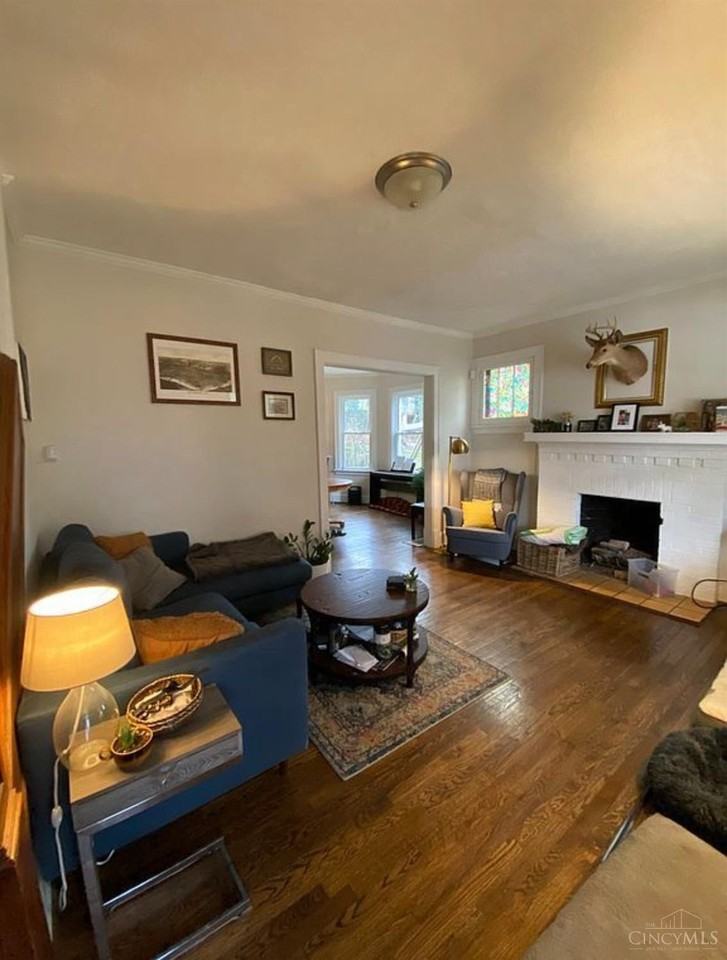 705 Riddle Rd - Photo 4 of 13