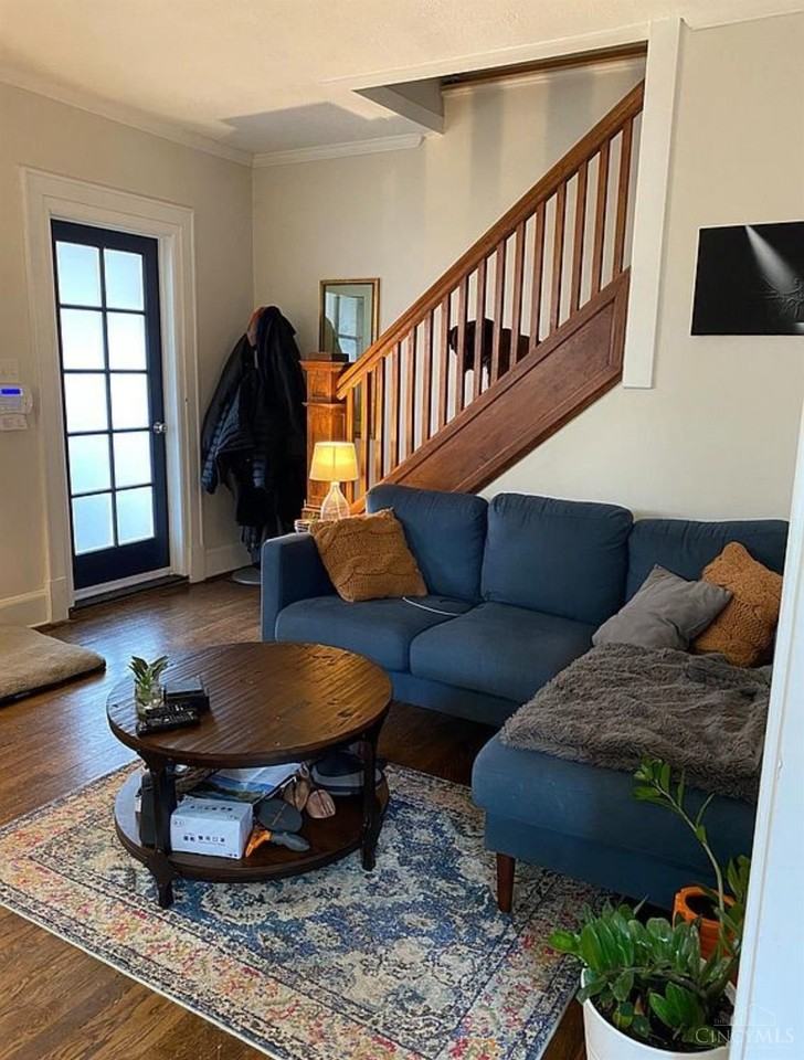 705 Riddle Rd - Photo 5 of 13