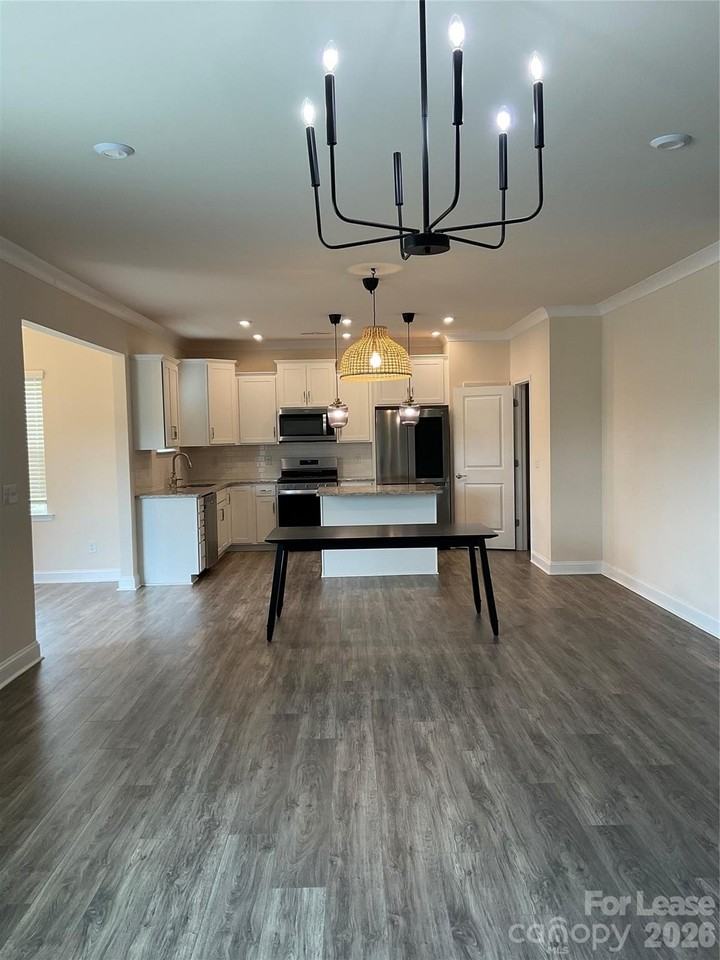19108 Yellow Birch Dr - Photo 5 of 16