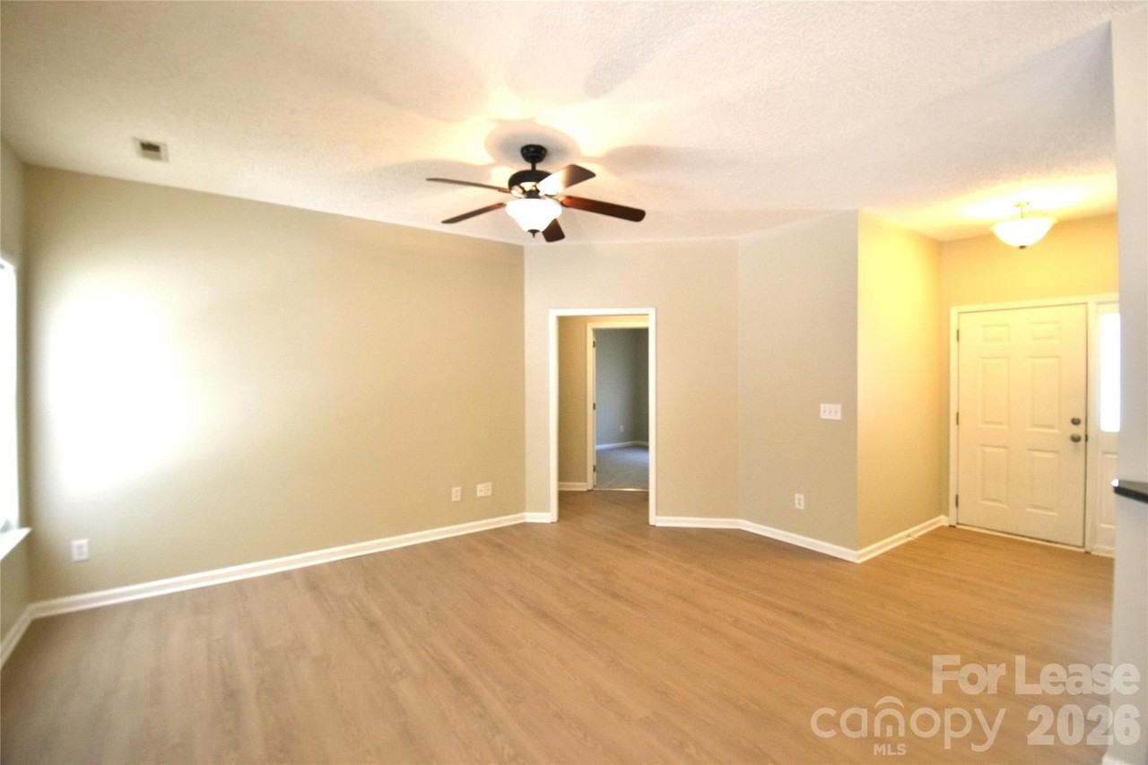 514 Hunley St - Photo 6 of 34