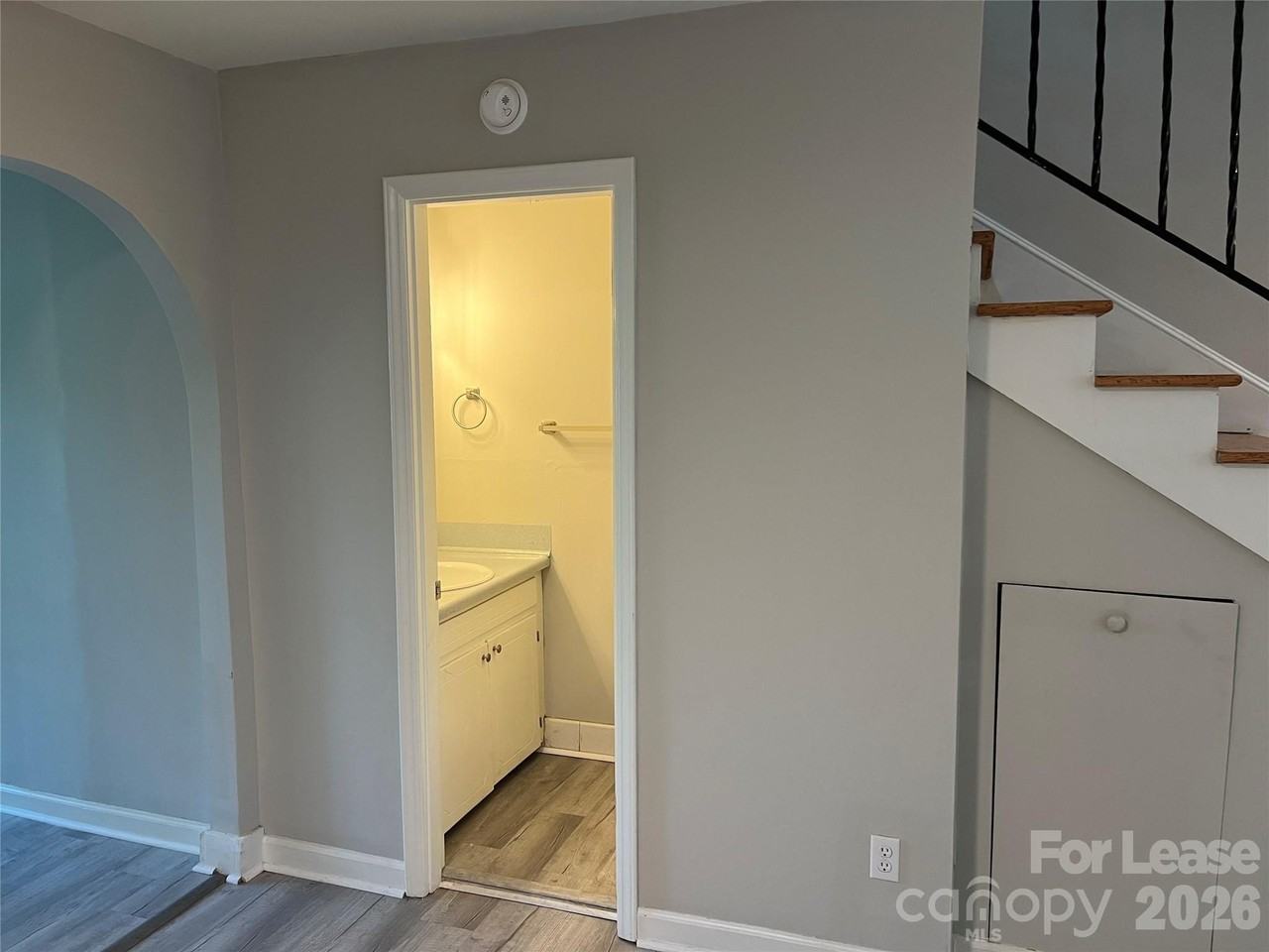 407 S Chester St #14 - Photo 4 of 15