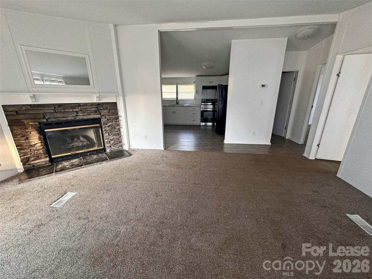 1844 Drew Dr - Photo 2 of 38