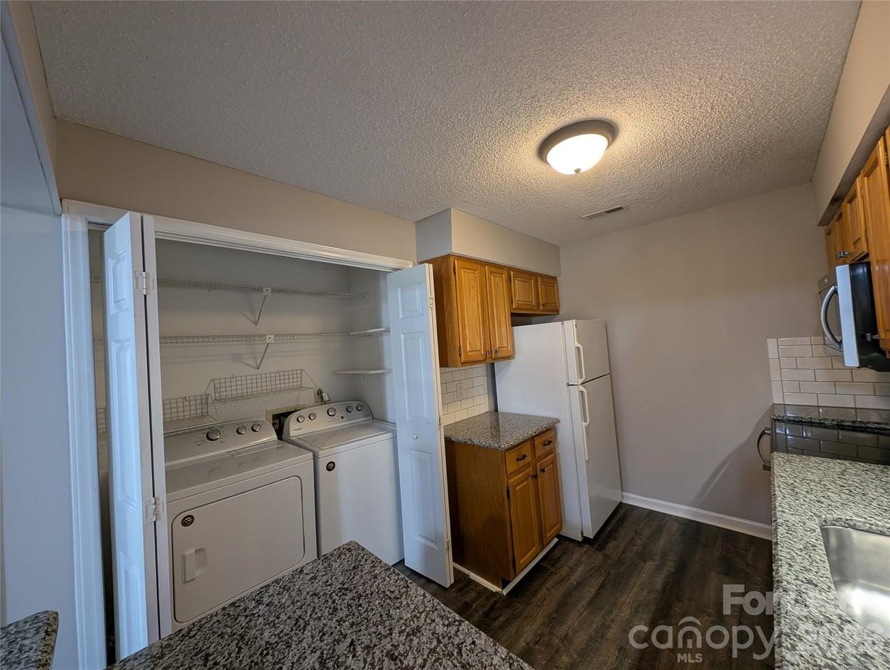 5001 Sharon Rd #K - Photo 4 of 24