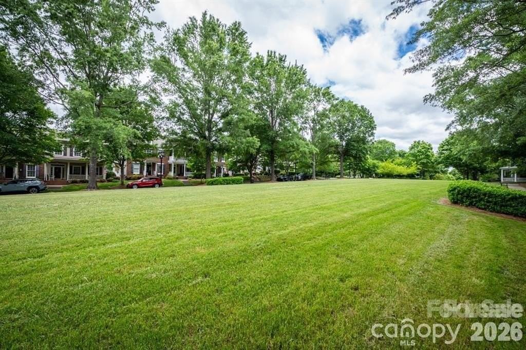 886 Promenade Walk - Photo 7 of 14