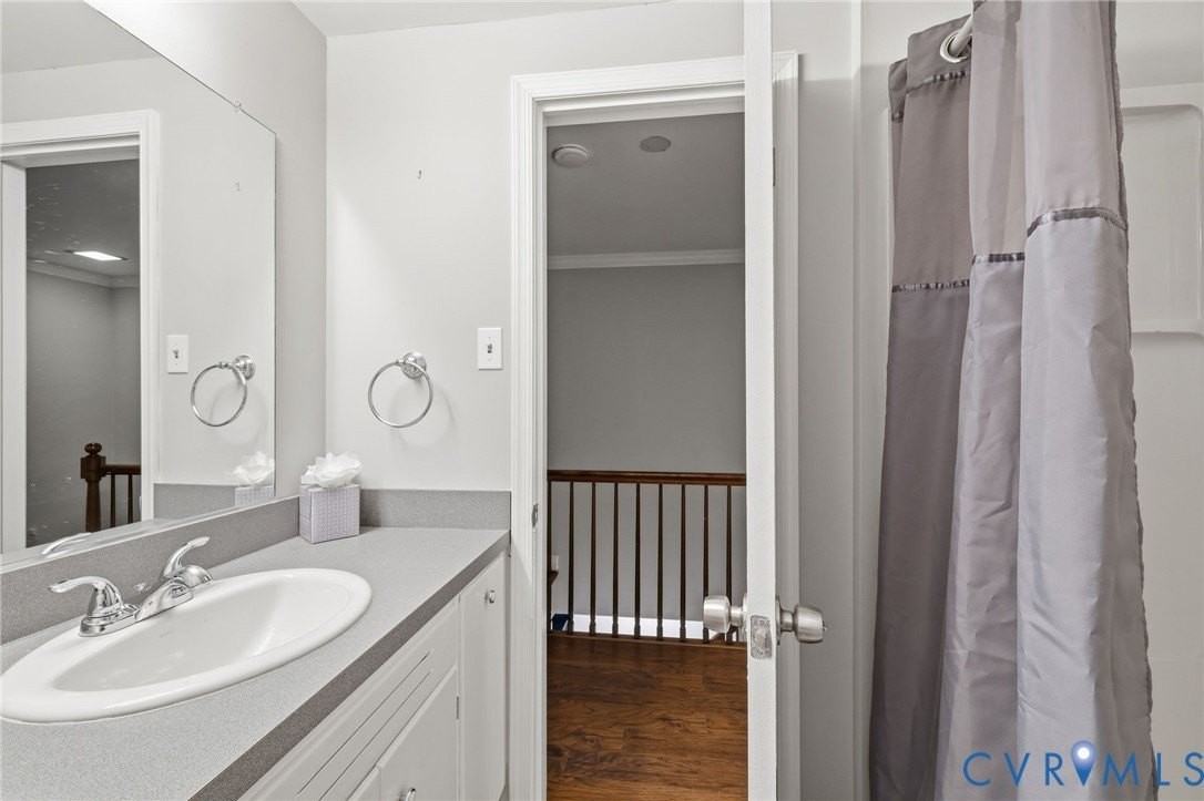 7603 S Pinehill Dr - Photo 5 of 36