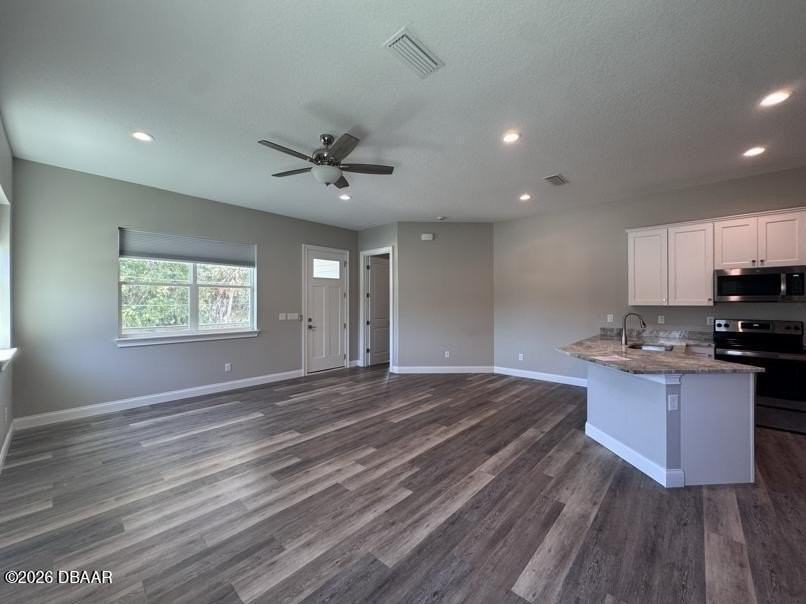 356 Seminole Dr - Photo 4 of 26