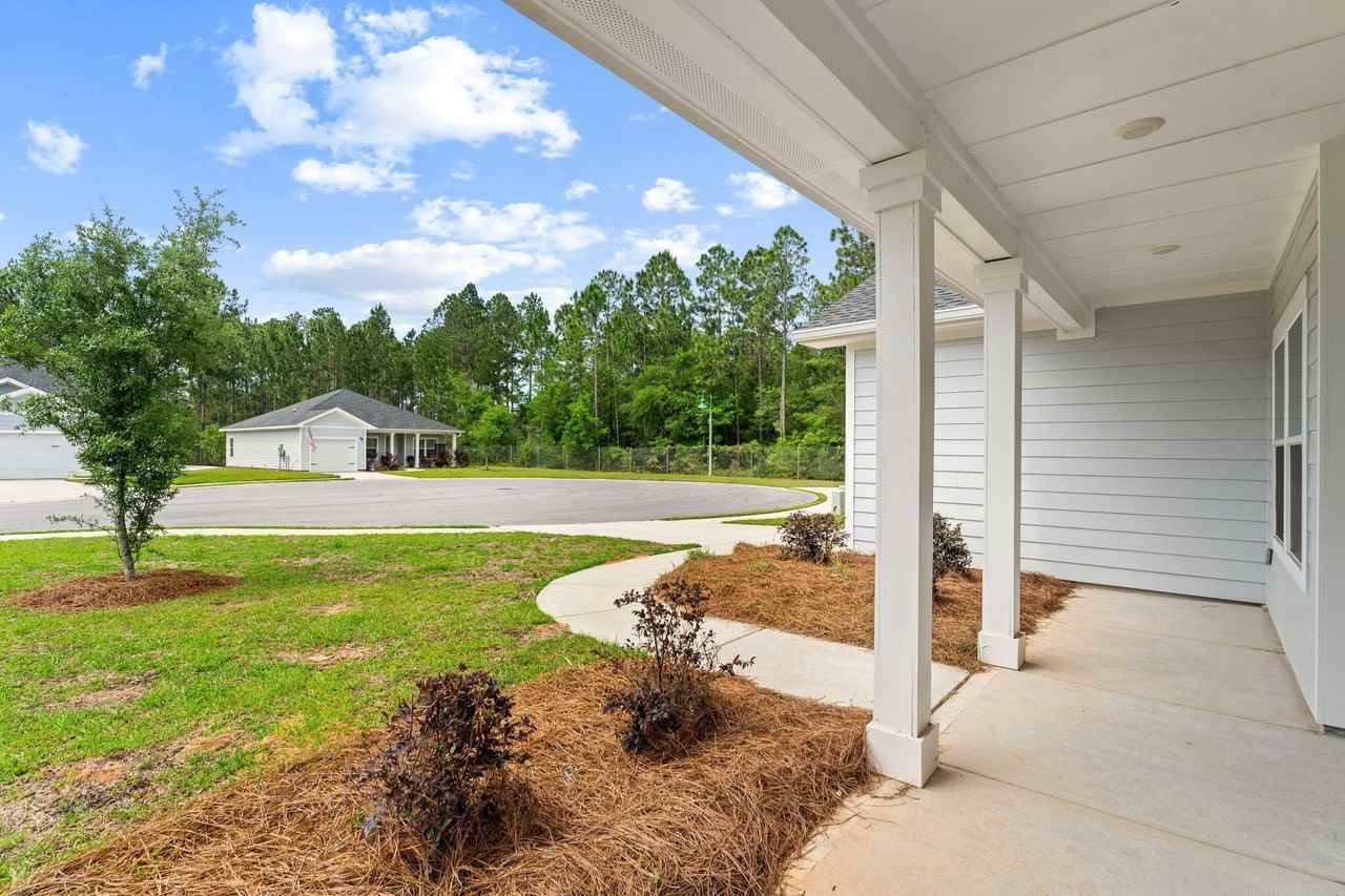 170 Bradford Ct - Photo 4 of 32