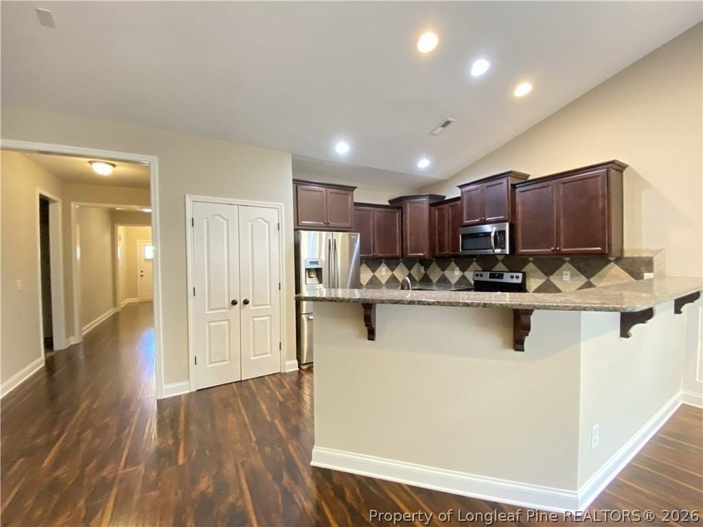 181 Fairfax Dr - Photo 5 of 31