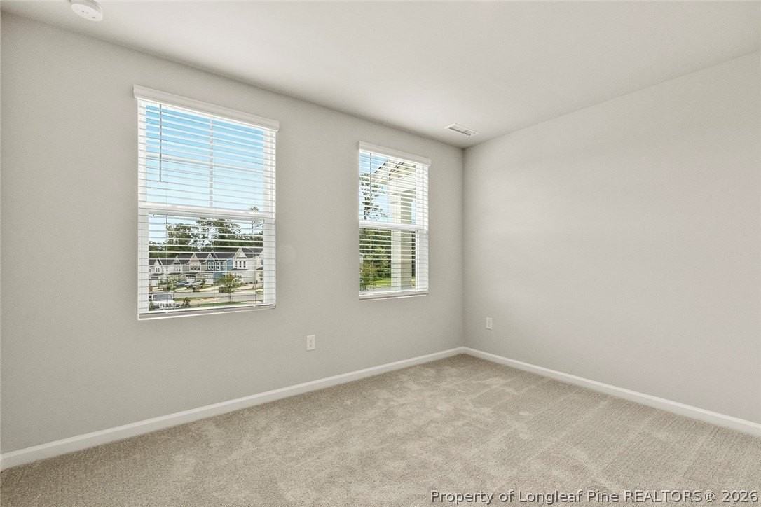 106 Zealand Ct - Photo 5 of 38