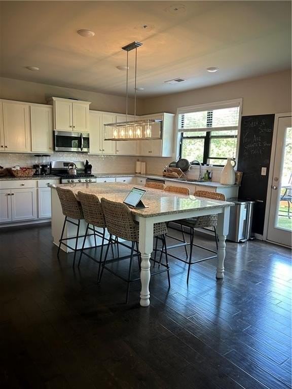 3137 Cove View Ct - Photo 2 of 3