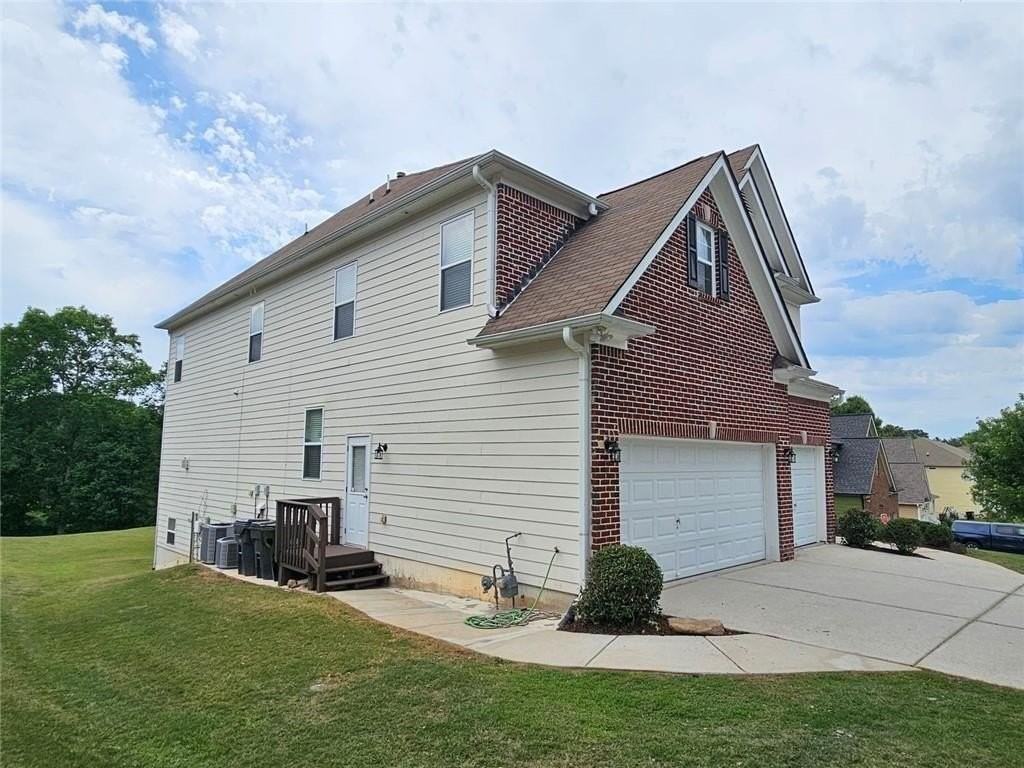 3755 Long Lake Dr - Photo 3 of 44