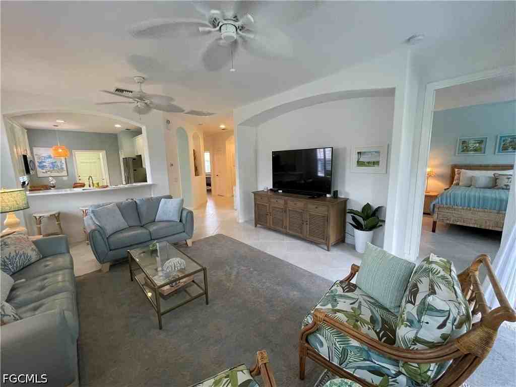 10640 Camarelle Cir
