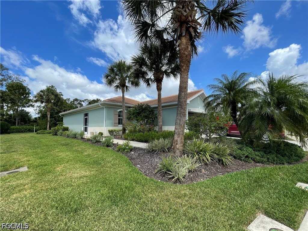 10640 Camarelle Cir - Photo 3 of 50