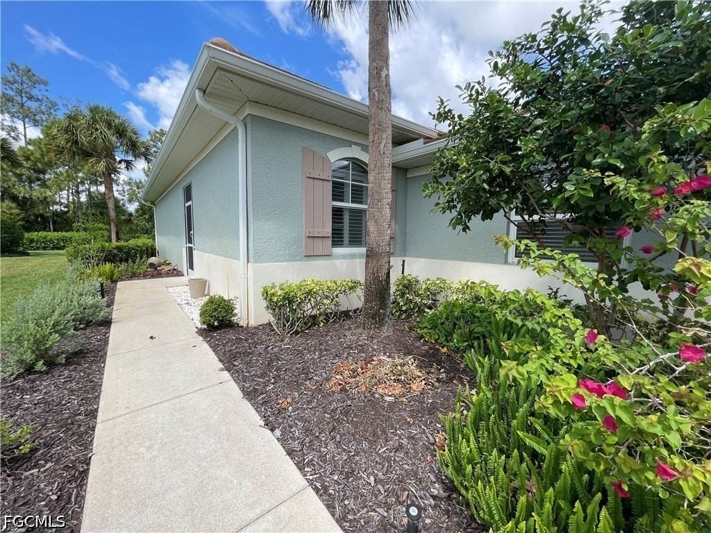 10640 Camarelle Cir - Photo 4 of 50