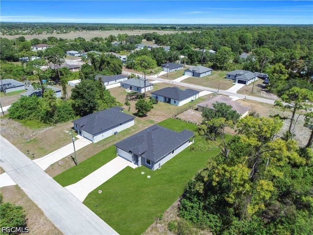 6210 Forest Ct - Photo 2 of 47