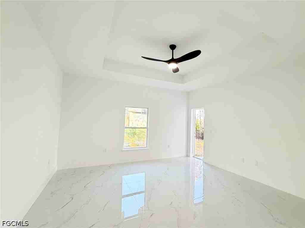 767 Crystal Ave S - Photo 7 of 9