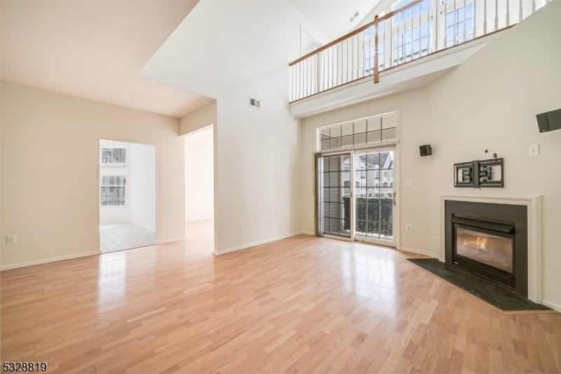 103 Crown Ct - Photo 7 of 42