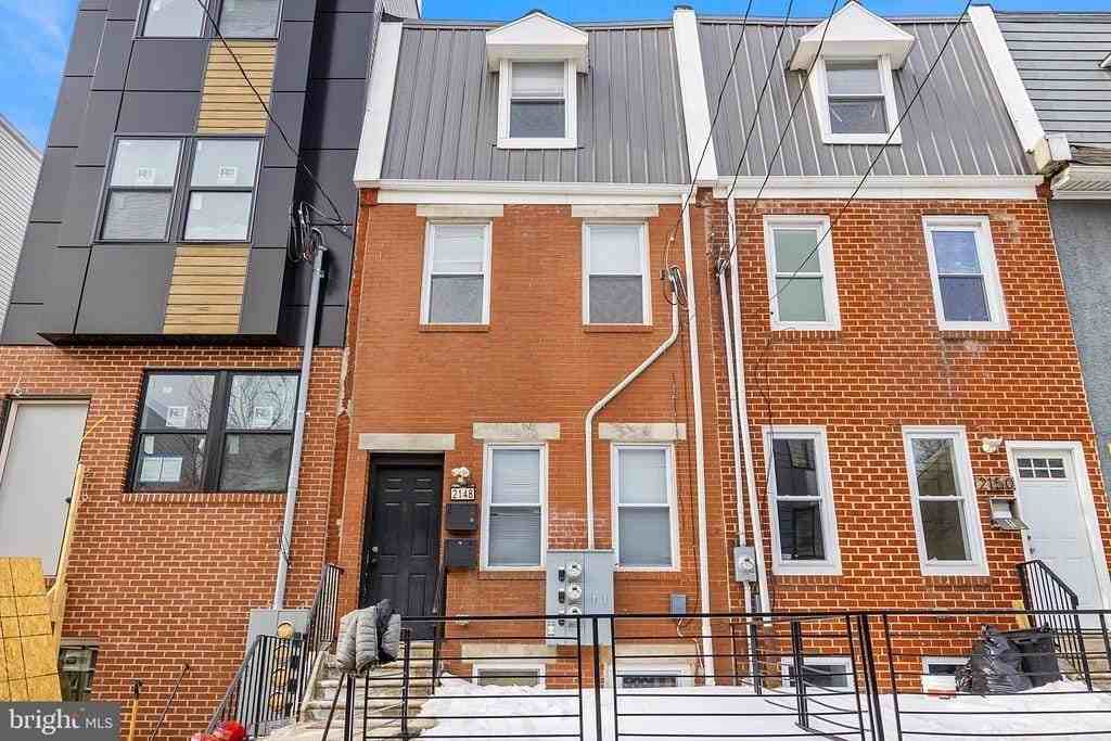 2148 N Franklin St #2 - Photo 2 of 18
