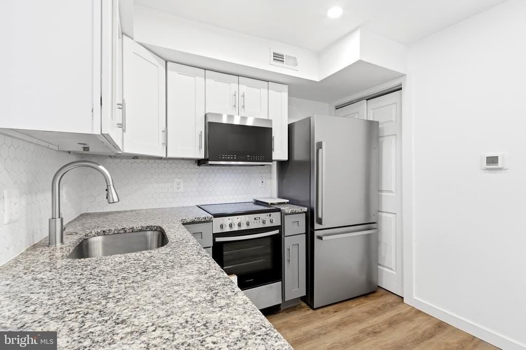 2148 N Franklin St #2 - Photo 5 of 18