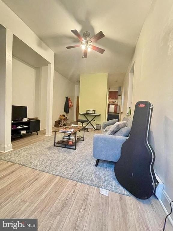 1530 Mount Vernon St #2 - Photo 3 of 9