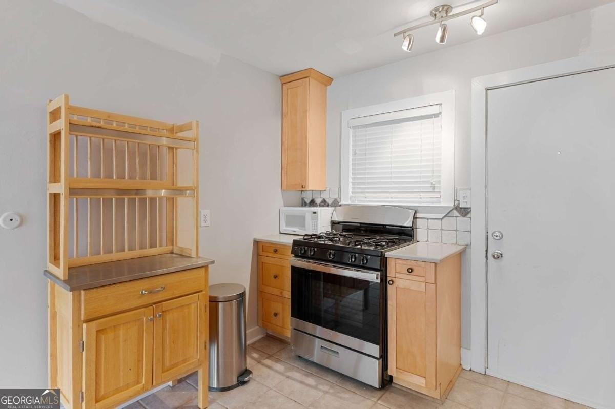 866 Briarcliff Rd Ne #B3 - Photo 7 of 17