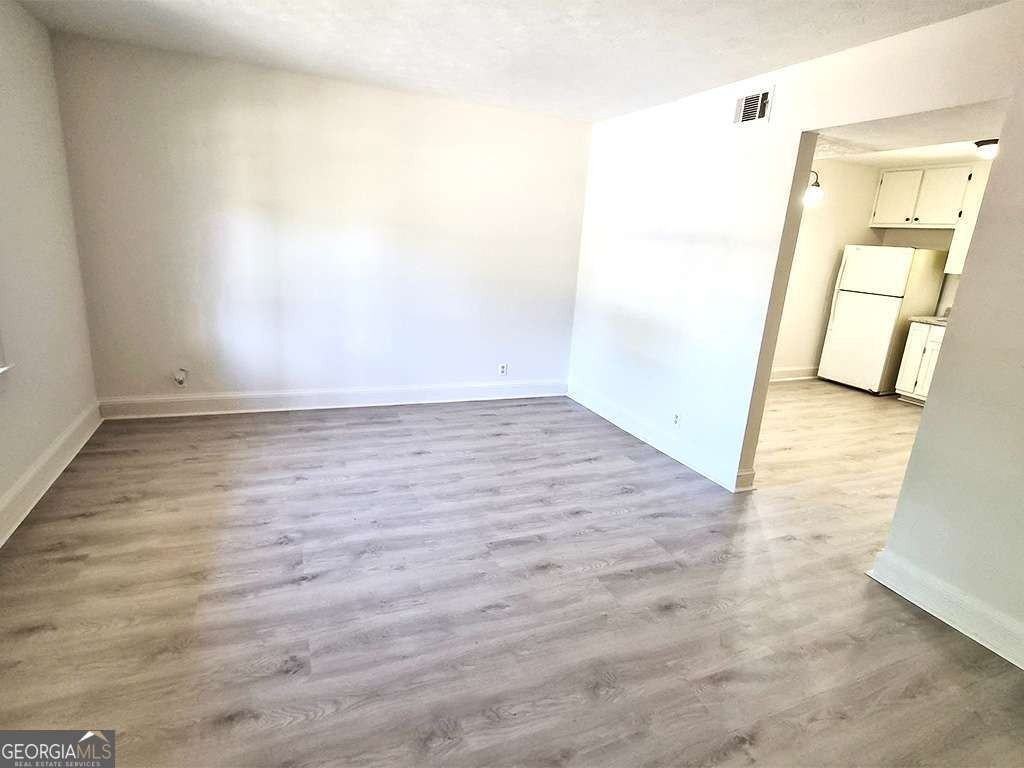 3360 Club Dr #C - Photo 5 of 22