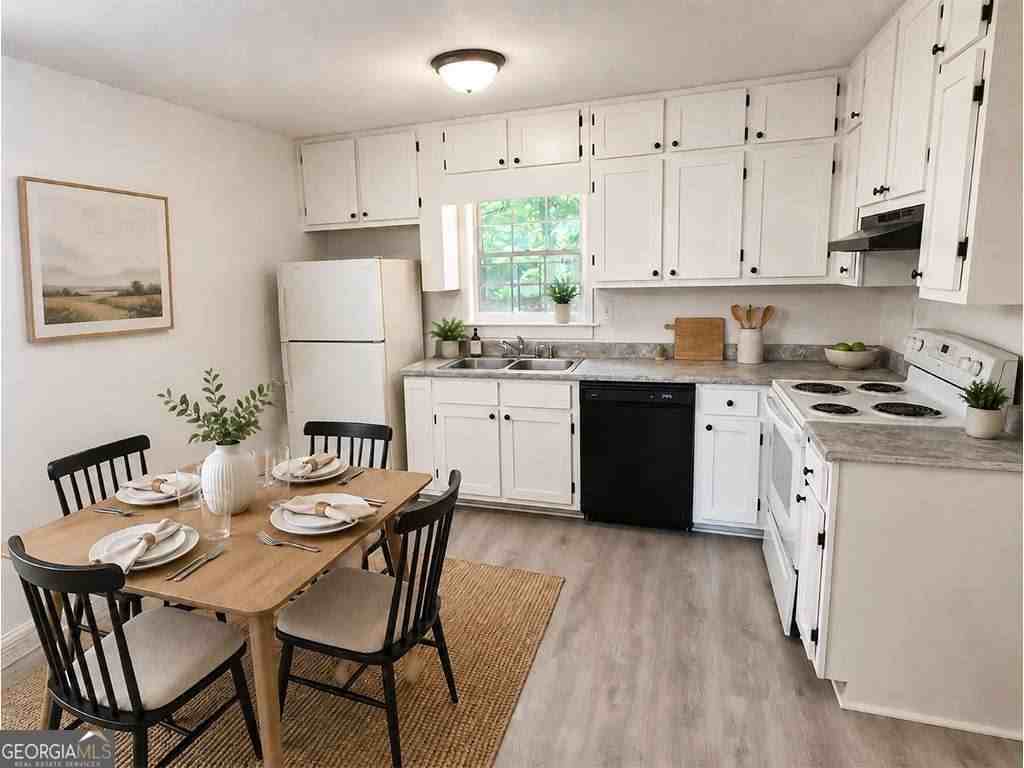 3360 Club Dr #C - Photo 6 of 22