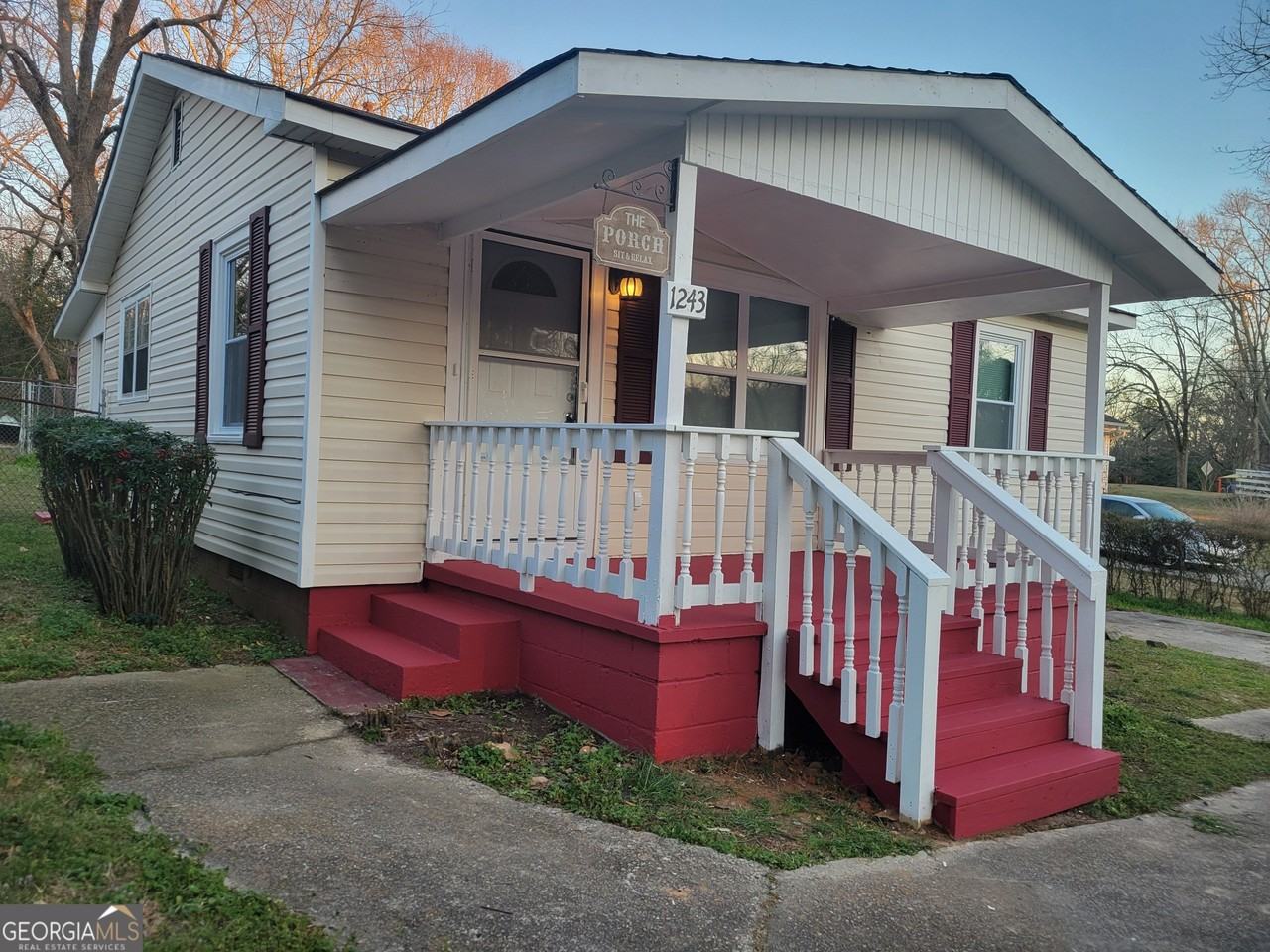 1243 Hill St Nw - Photo 3 of 24