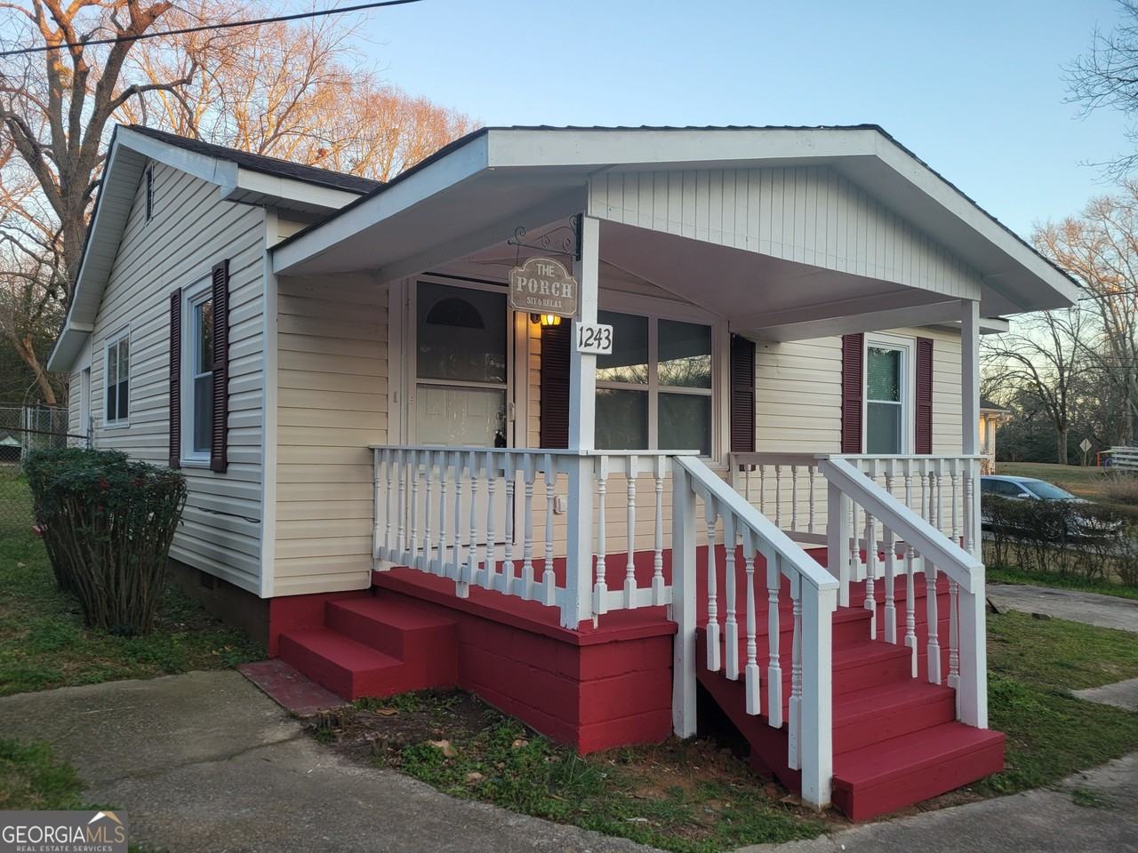 1243 Hill St Nw - Photo 4 of 24