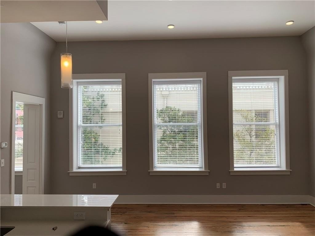100 N Royal St #2D - Photo 3 of 9