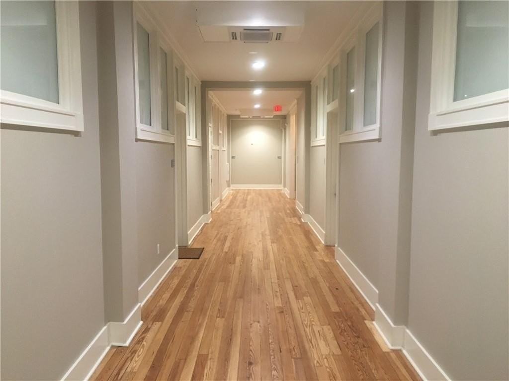 100 N Royal St #2D - Photo 6 of 9