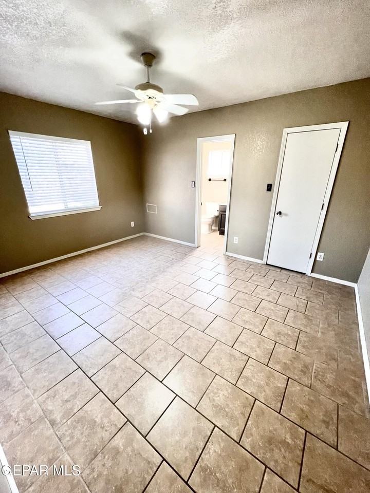 11600 Edward James Ave - Photo 6 of 8