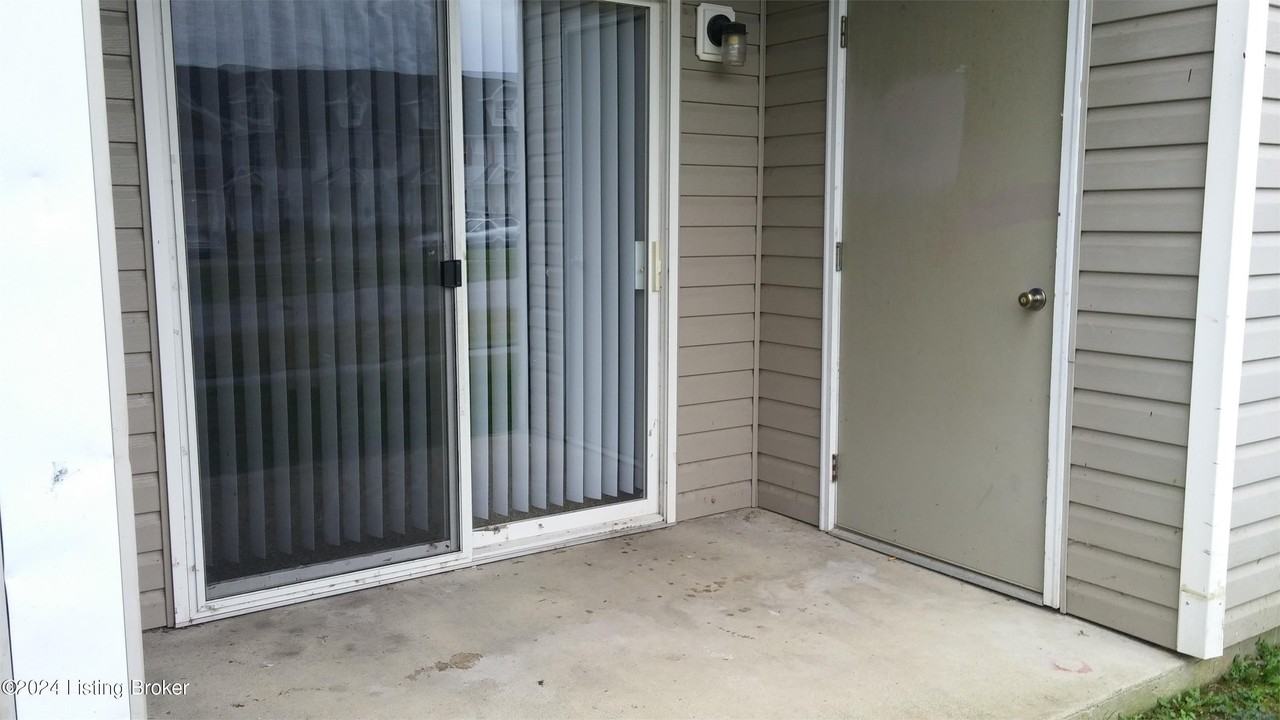 4105 Blue Lick Ct #4 - Photo 7 of 7
