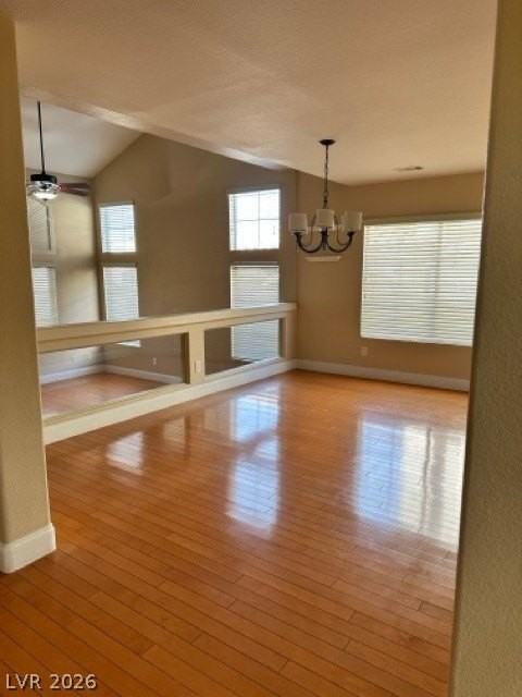 3920 Larkcrest St - Photo 5 of 18
