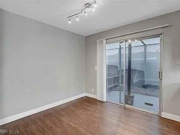 4339 Spencer St #15 - Photo 7 of 16
