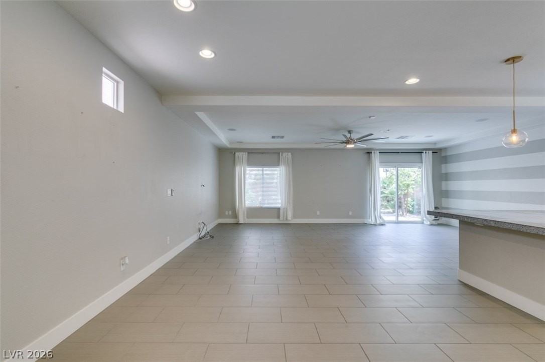 4586 W Camero Ave - Photo 5 of 46
