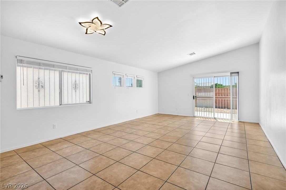 5683 Halvern Ave - Photo 3 of 22