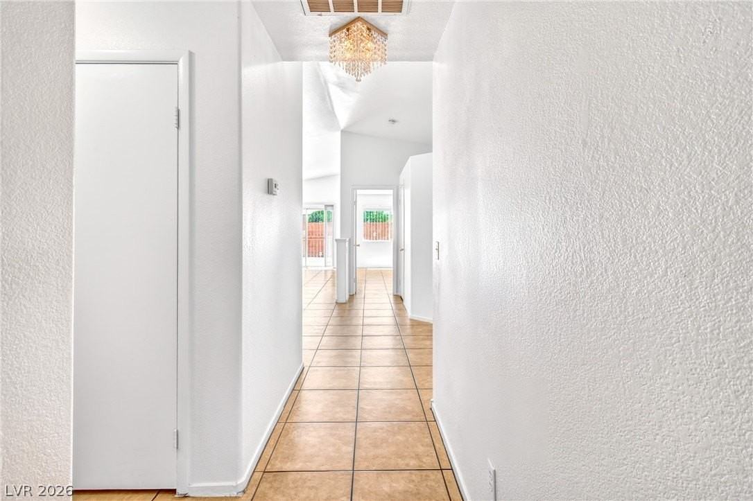 5683 Halvern Ave - Photo 4 of 22