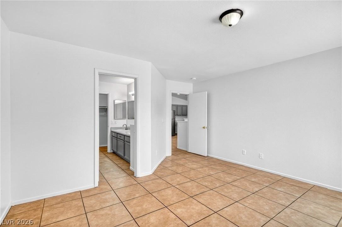 5683 Halvern Ave - Photo 5 of 22
