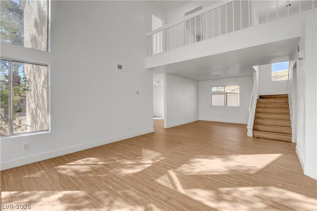 8005 Vision St - Photo 5 of 49