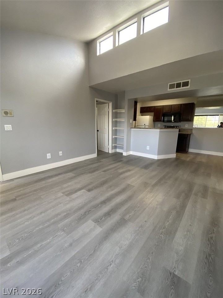 5174 S Jones Blvd #208 - Photo 4 of 21