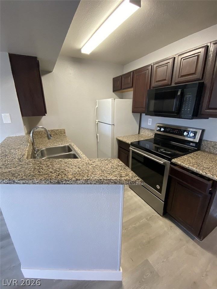 5174 S Jones Blvd #208 - Photo 5 of 21