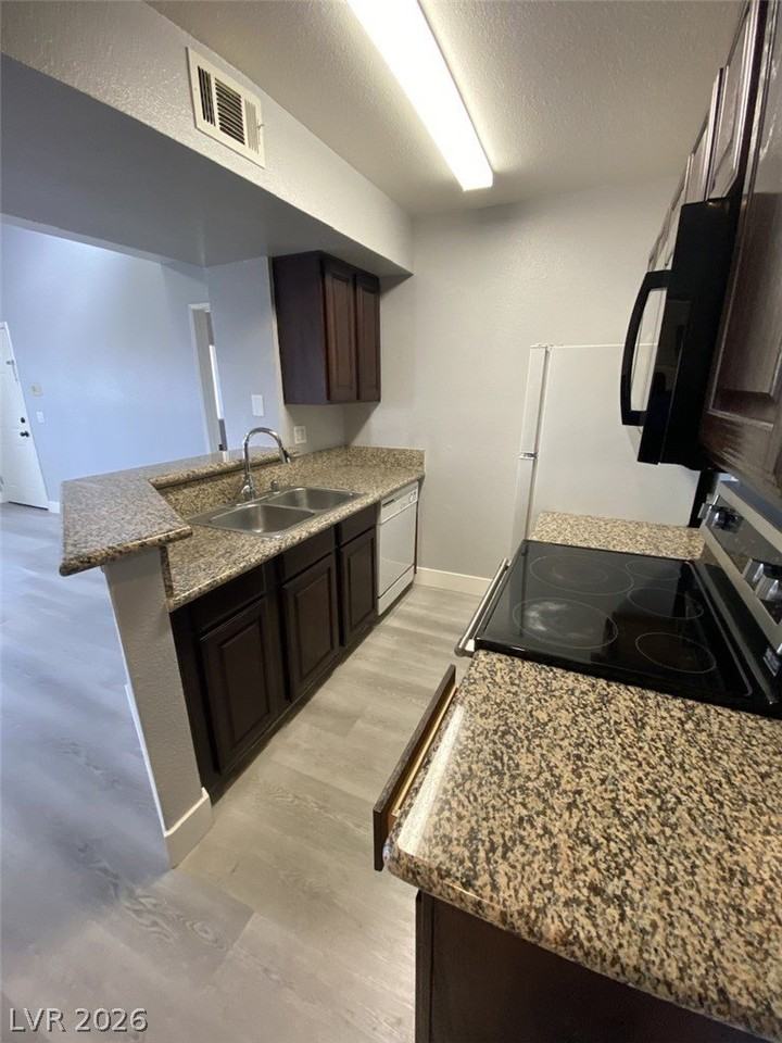 5174 S Jones Blvd #208 - Photo 6 of 21
