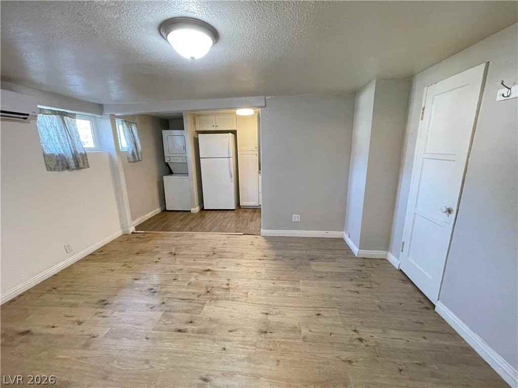 627 Avenue C - Photo 4 of 17
