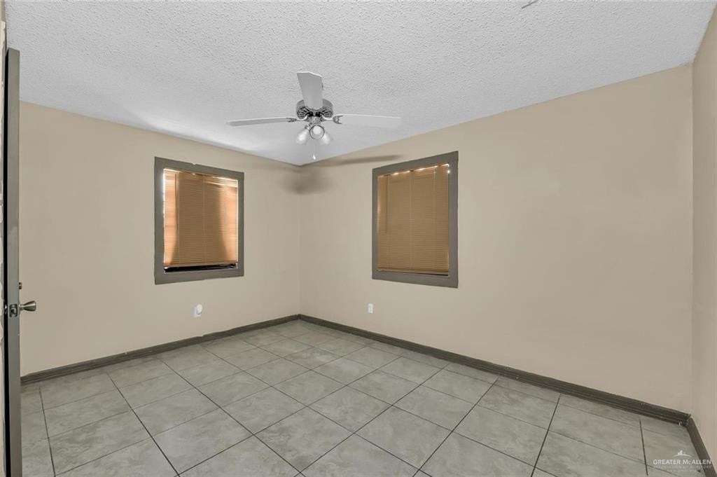 440 W Siesta St - Photo 7 of 7