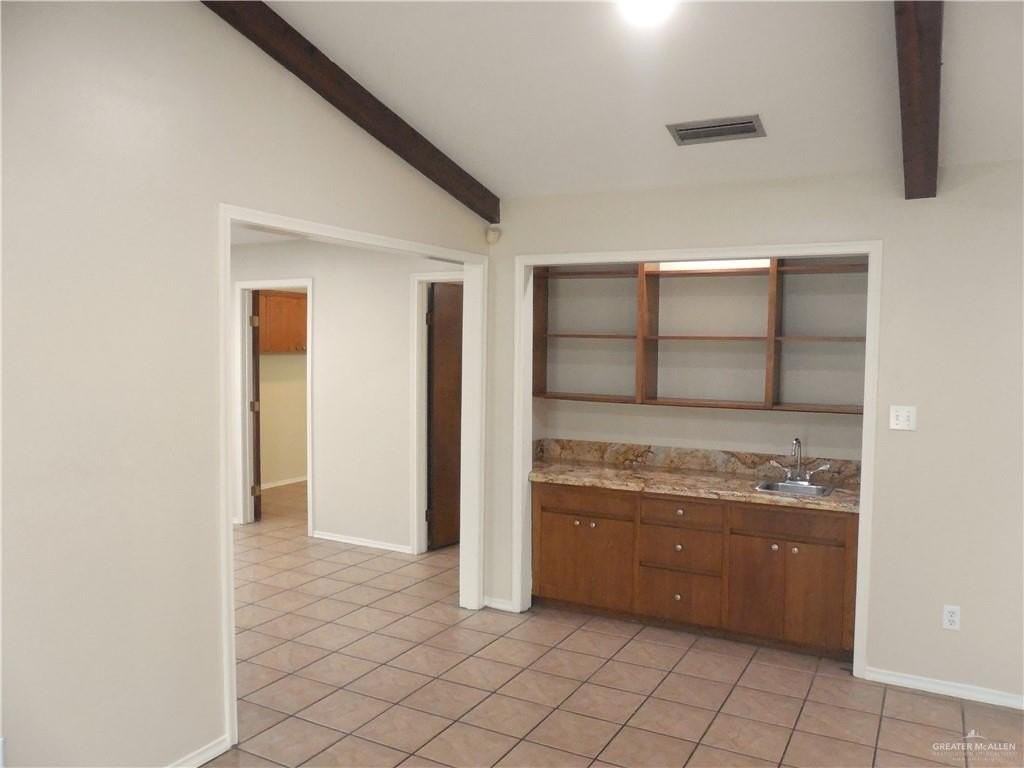 118 E Iris Ave - Photo 5 of 34